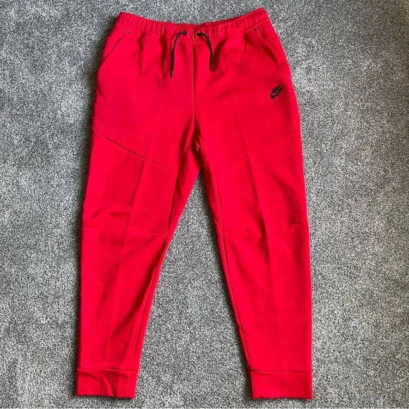 Nike Sportswear Tech Fleece Men's Joggers Sz XL In University Red/Black NWT